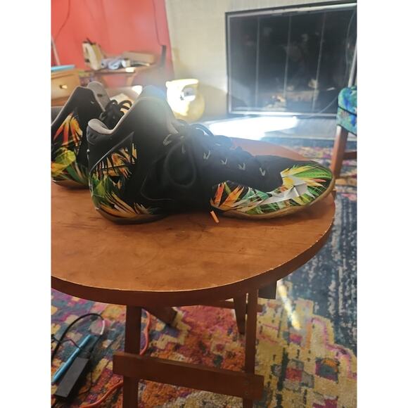 Nike LeBron 11 “Everglades” Size 11 Black And Multi-colored Good Used Condition - Picture 5 of 16